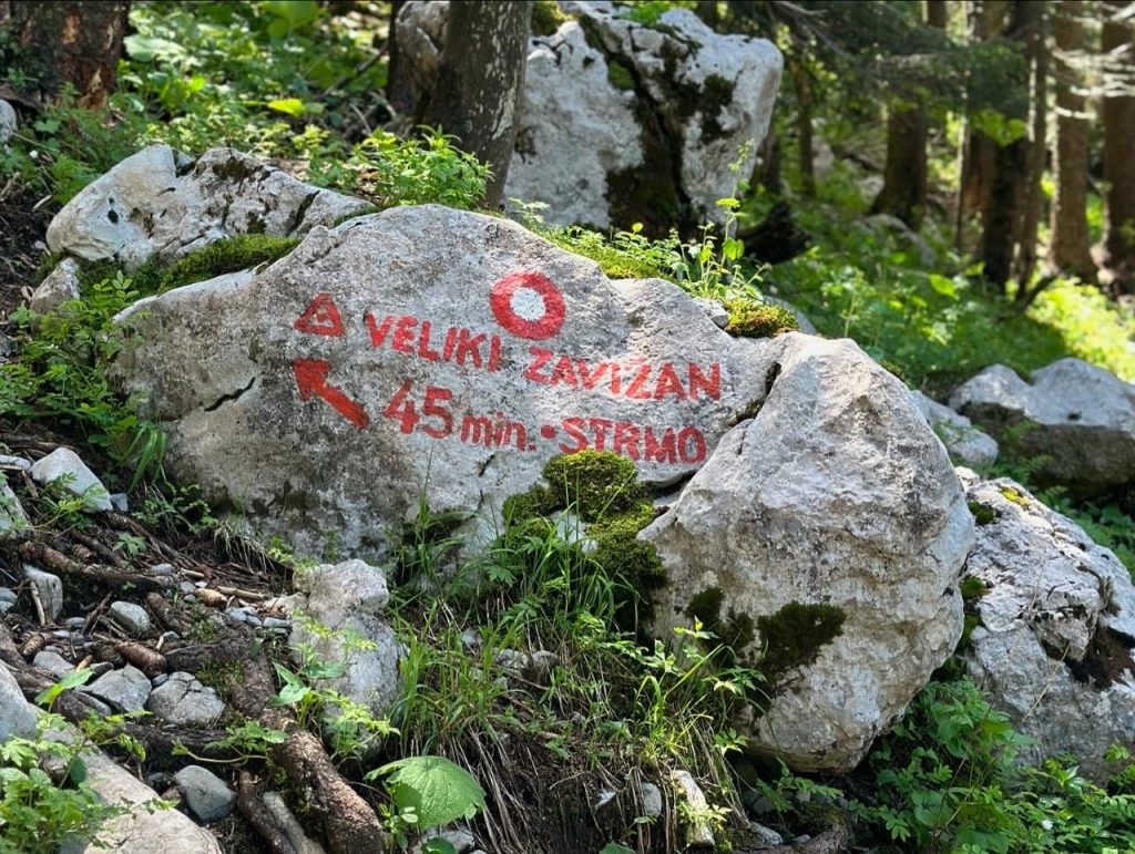 zavizan-sjeverni-velebit-putokaz