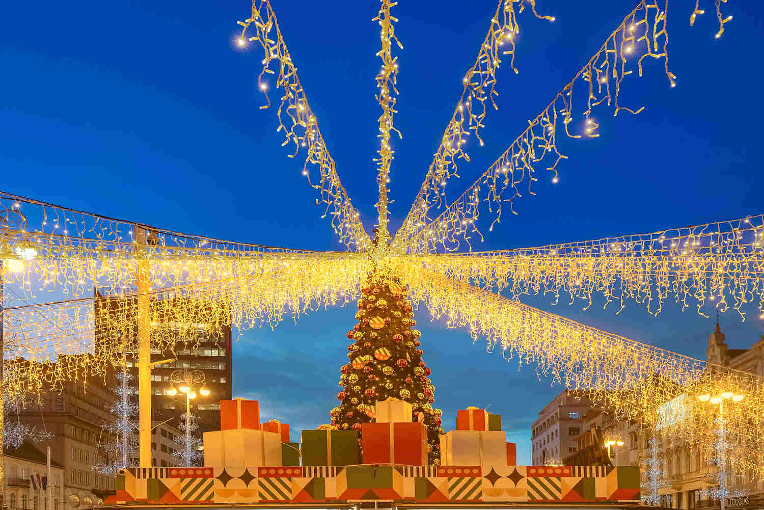 Advent-Zagreb-2024-Marin-Tomas