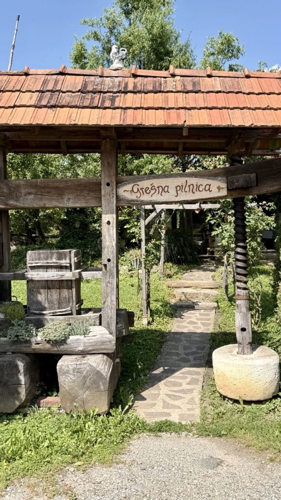 Grešna pilnica 14